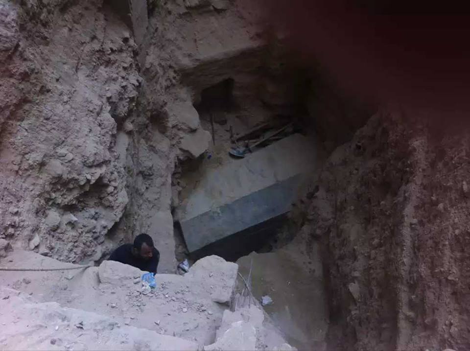 2 التابوت من الجرانيت