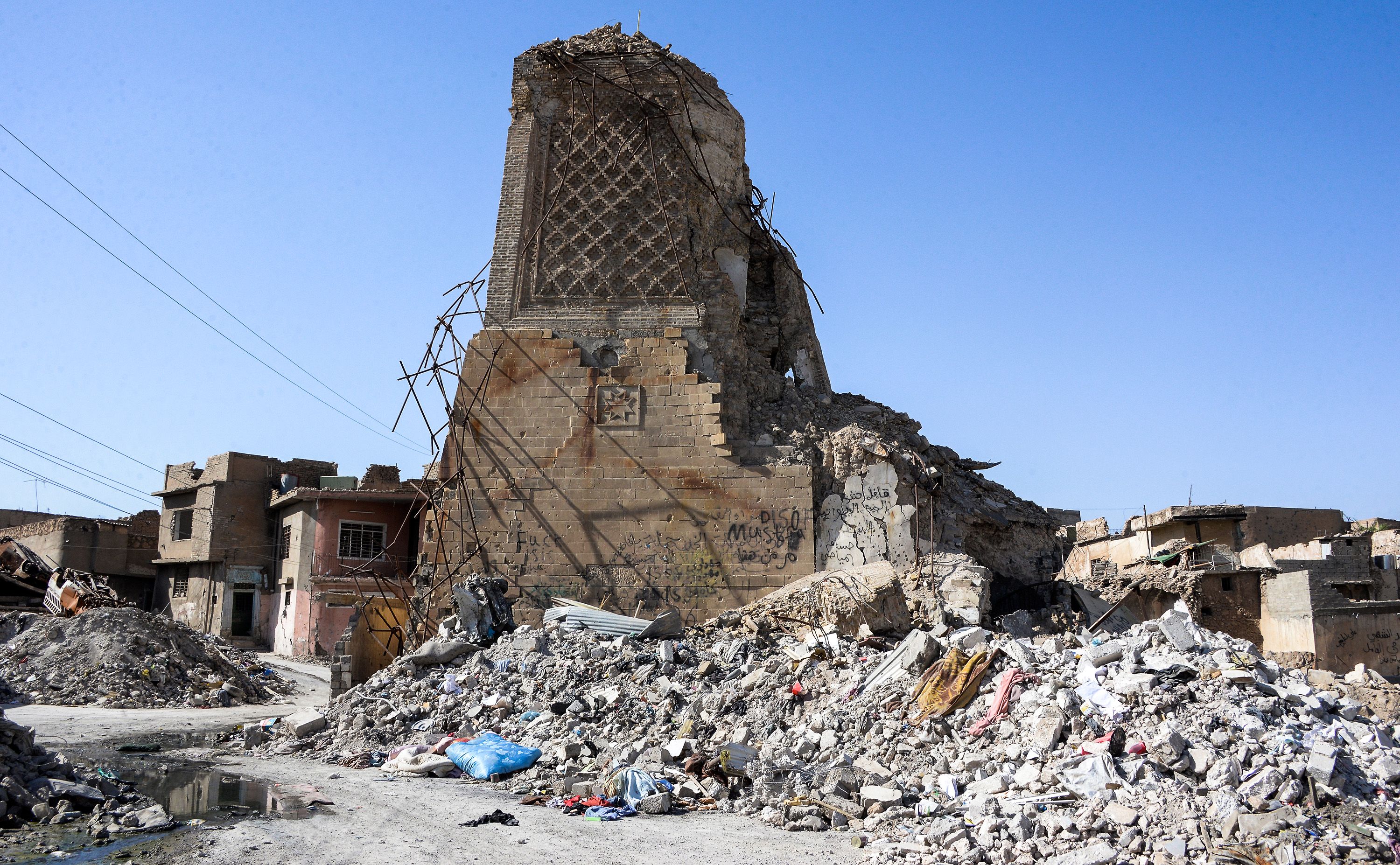 آثار الدمار فى مدينة الموصل العراقية
