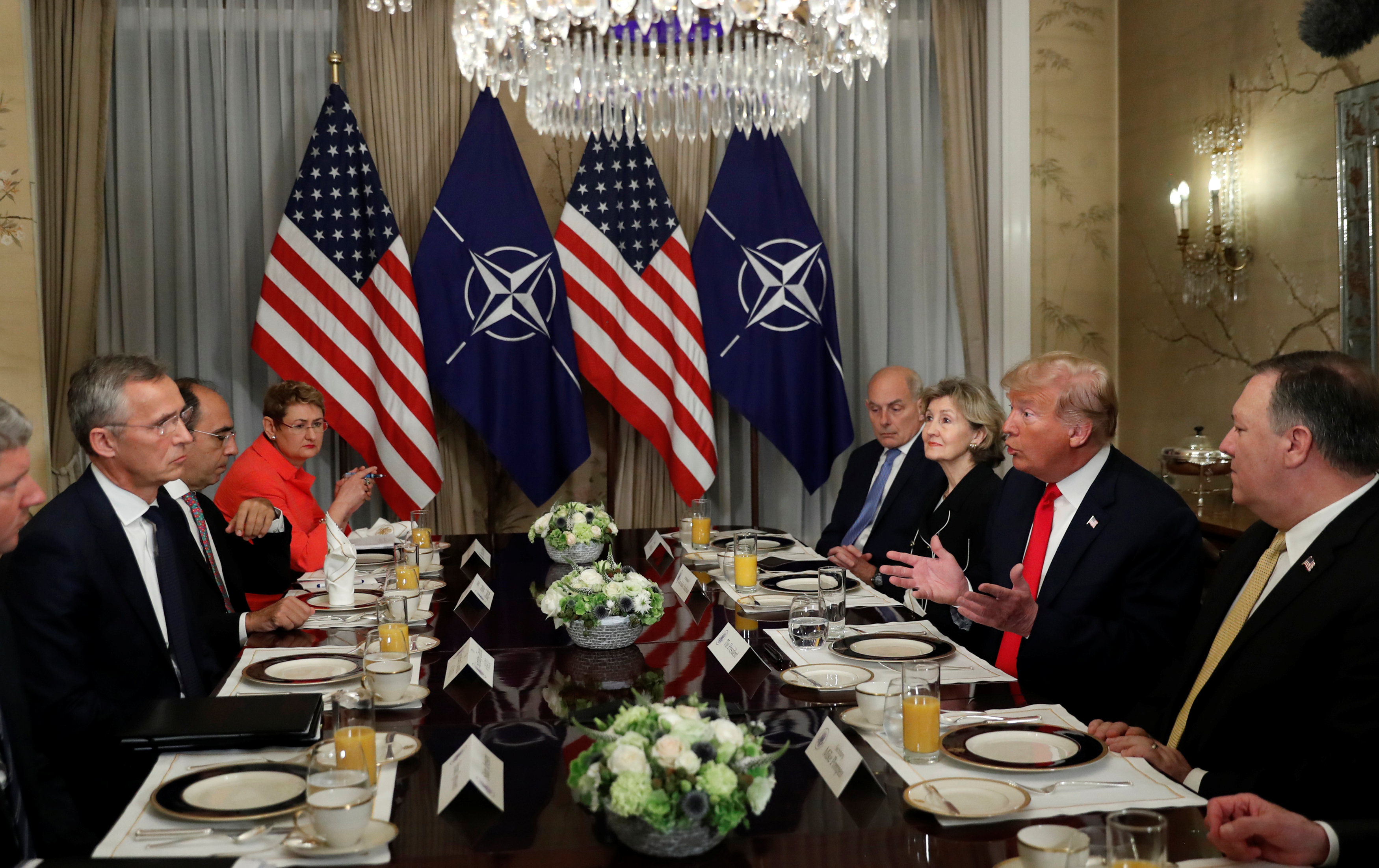 	ترامب يتحدث إلى الأمين العام لحلف الناتو