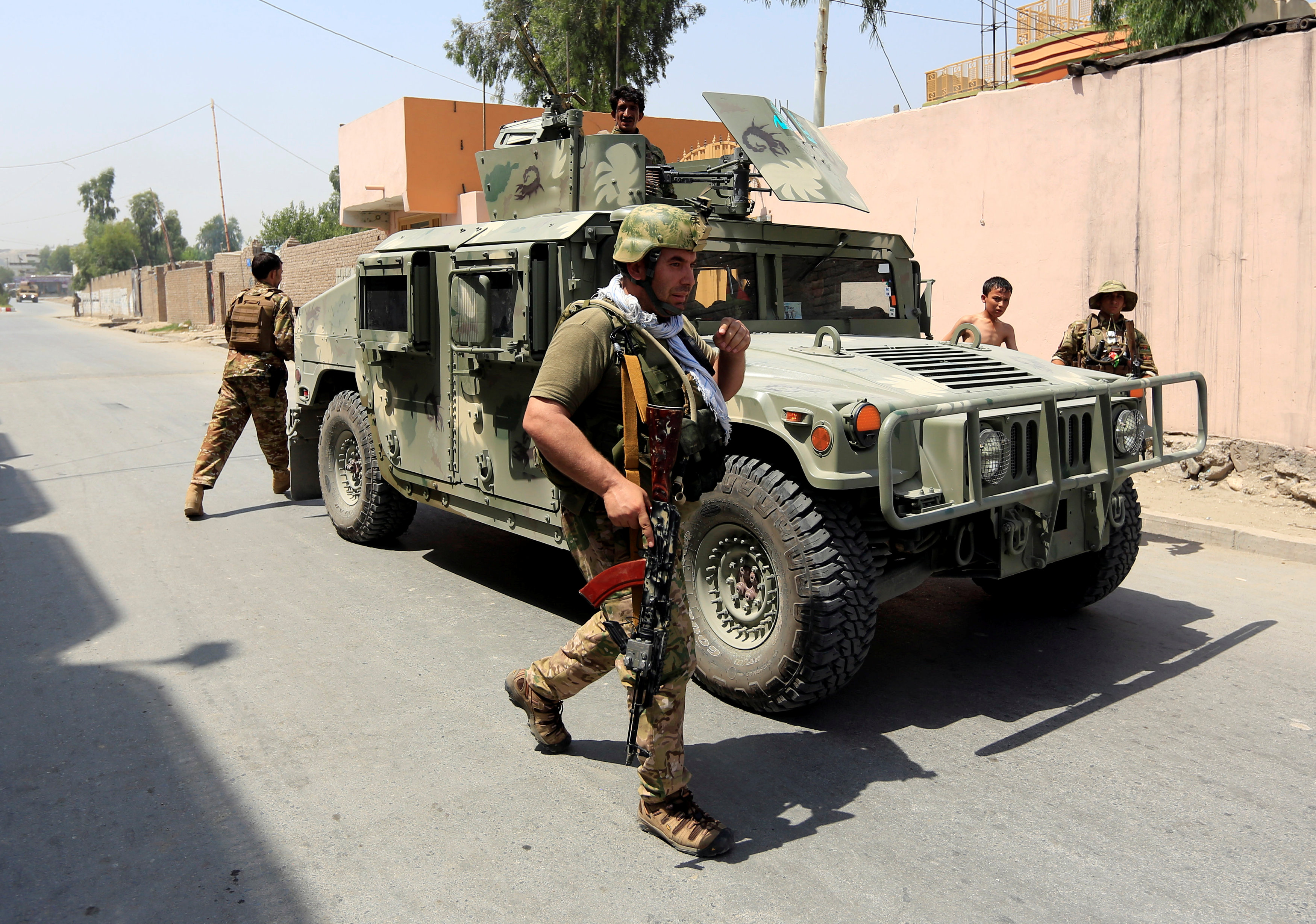 	قوات الأمن الأفغانية بعد انتهاء العمليات الأمنية