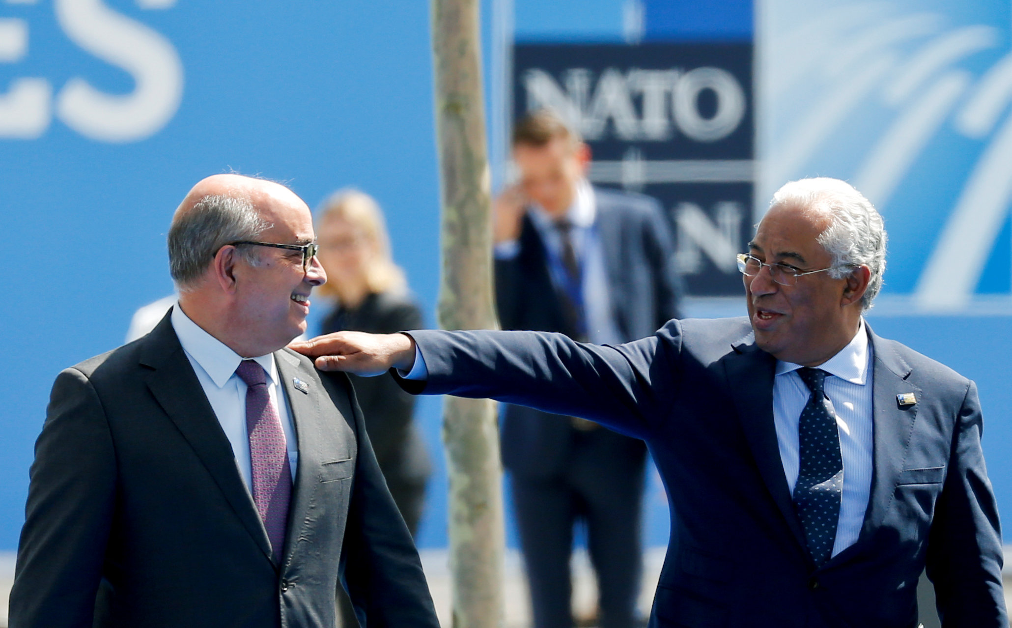 	رئيس وزراء البرتغال مع وزير دفاعه