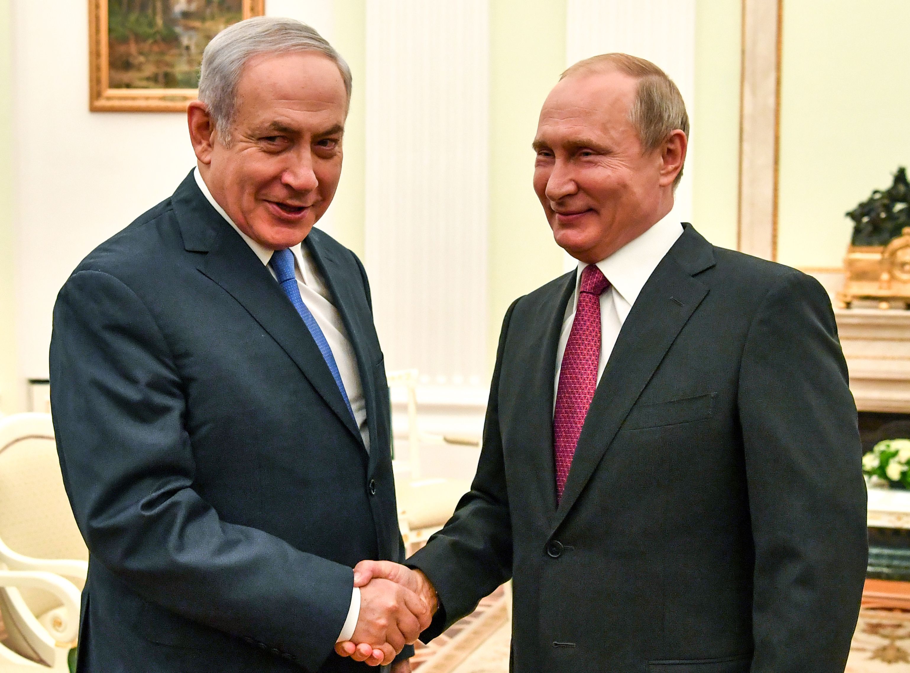 الرئيس الروسى يبتقى رئيس وزراء إسرائيل