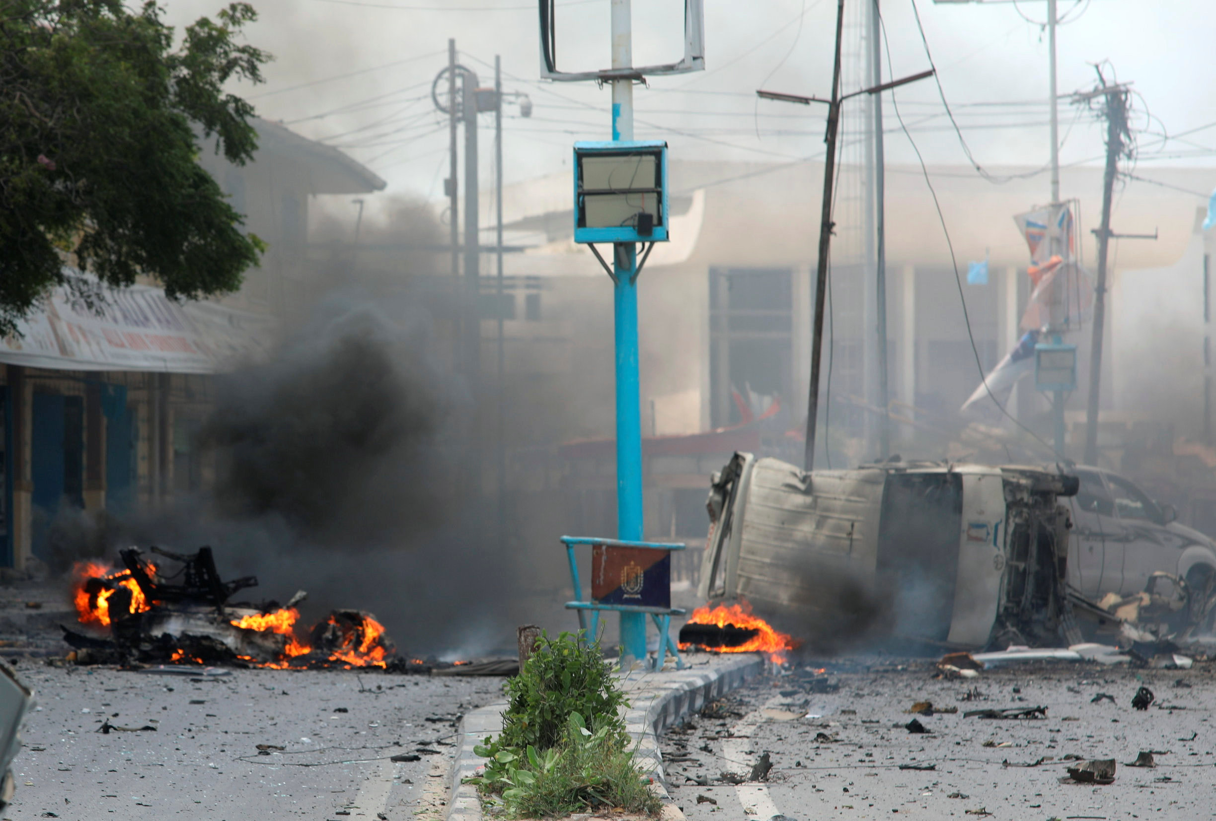 انفجار ثان أمام مبنى للشرطة الصومالية فى مقديشيو