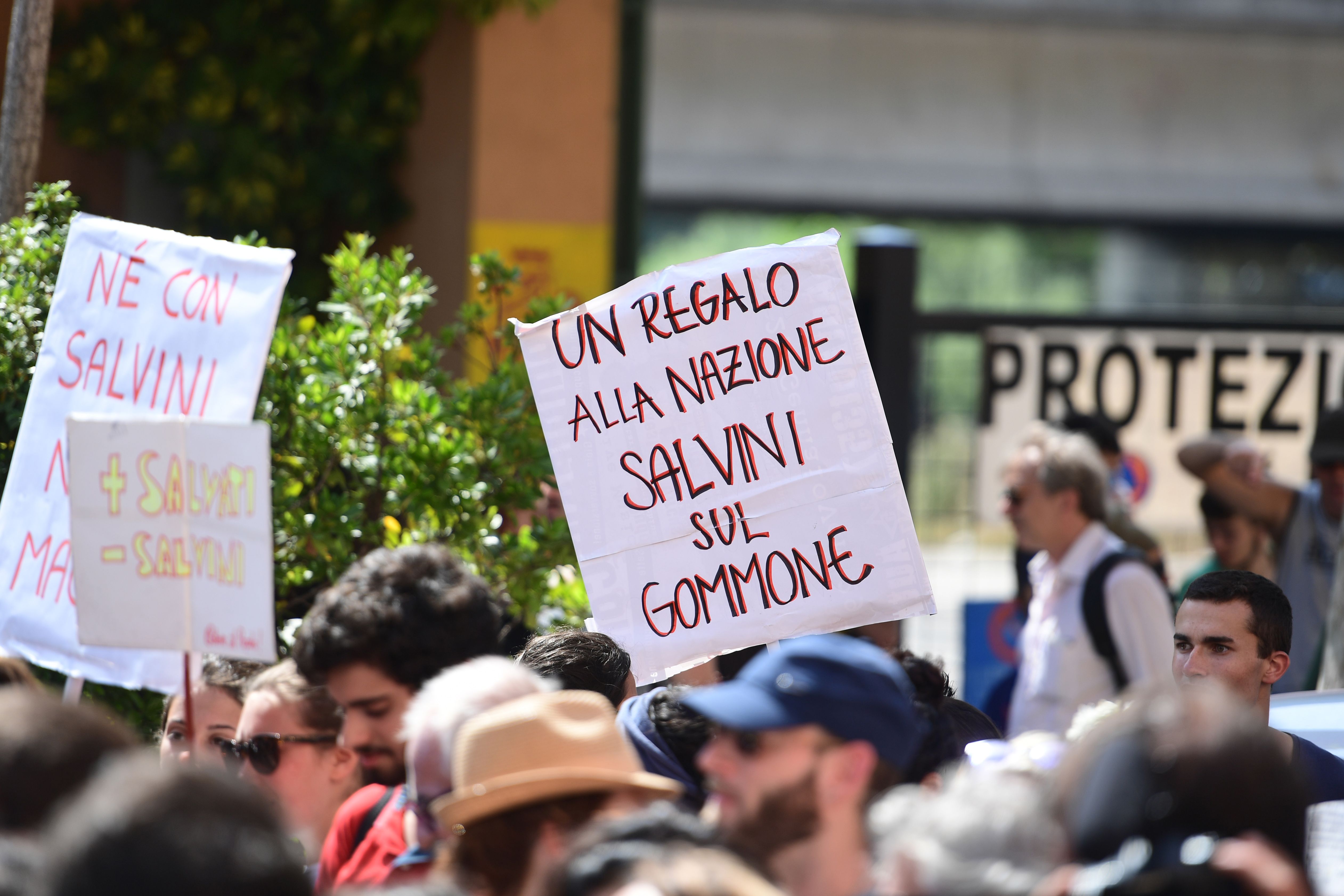 مظاهرات على الحدود الفرنسية الإيطالية