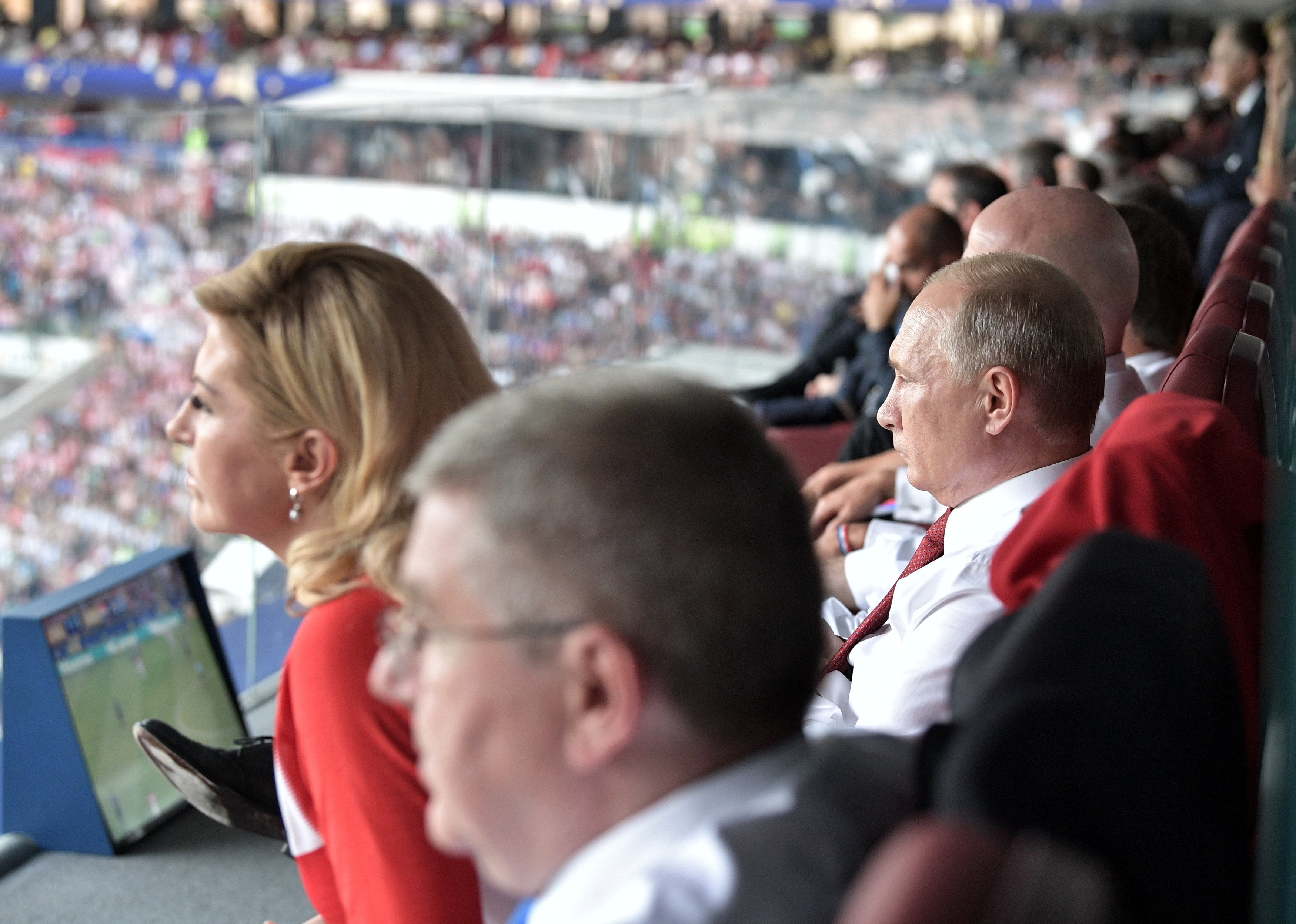 رئيسة كرواتيا تشاهد المباراة 