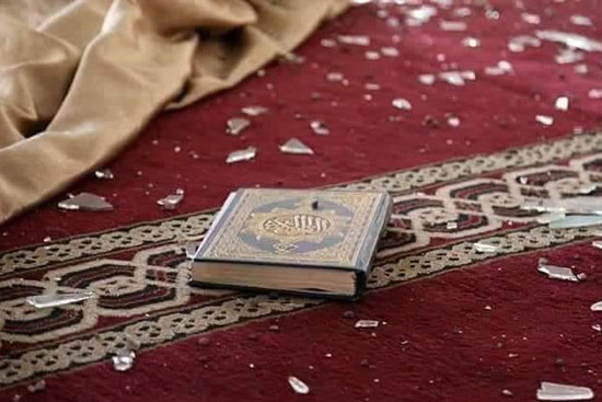 آثار التفجير داخل المسجد