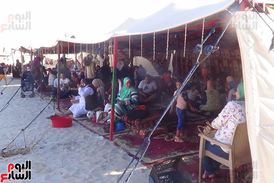 مشاركة المصطافين بحضور مهرجان الزي والتراث البدوي