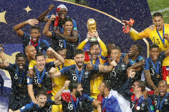 مراسم تتويج منتخب فرنسا بكأس العالم 2018  (2)
