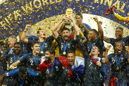 مراسم تتويج منتخب فرنسا بكأس العالم 2018  (8)