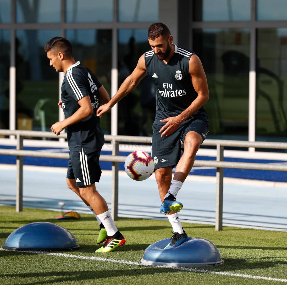 التدريب الأول لريال مدريد استعدادا للموسم الجديد (8)