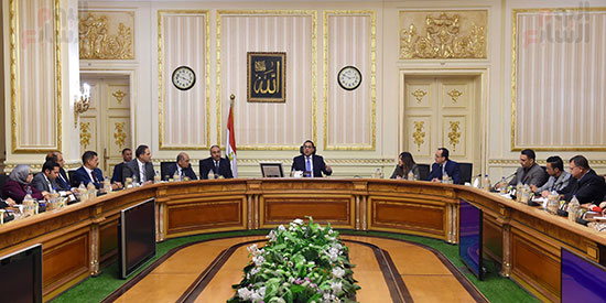صور رئيس الوزراء يلتقى المتحدثين الرسميين للوزارات (9)