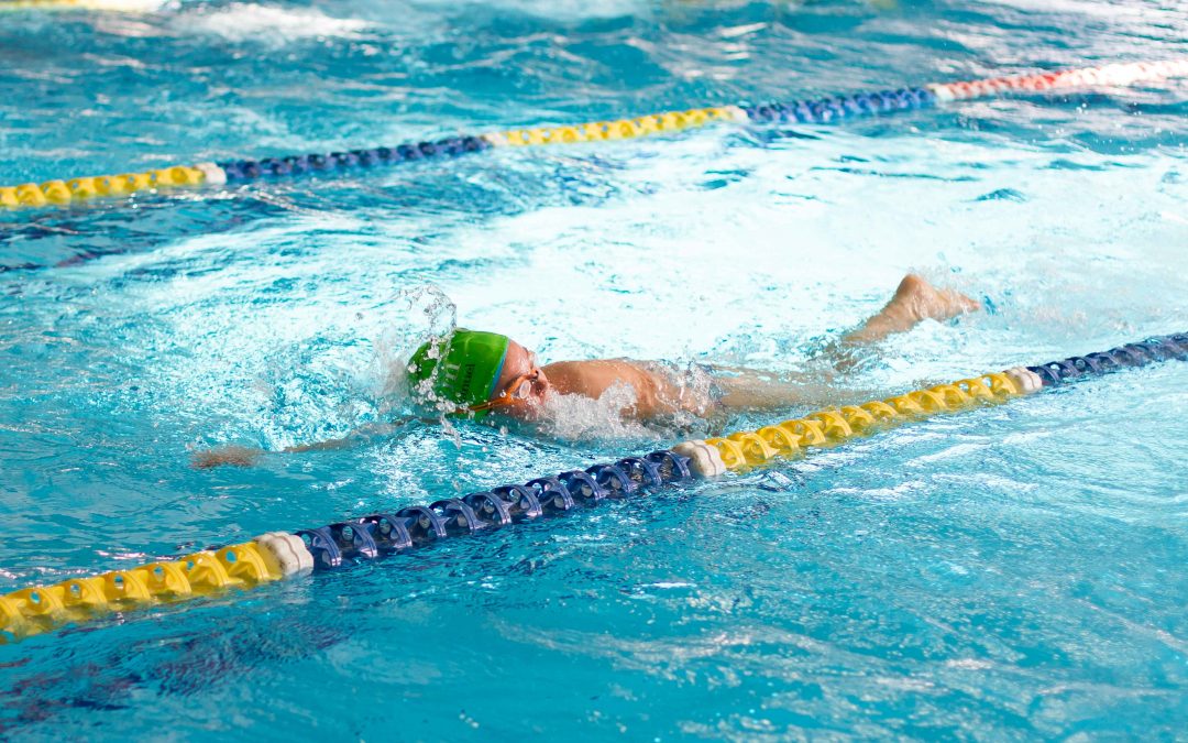 السباحة تنقل مرض التهاب الأذن الوسطى