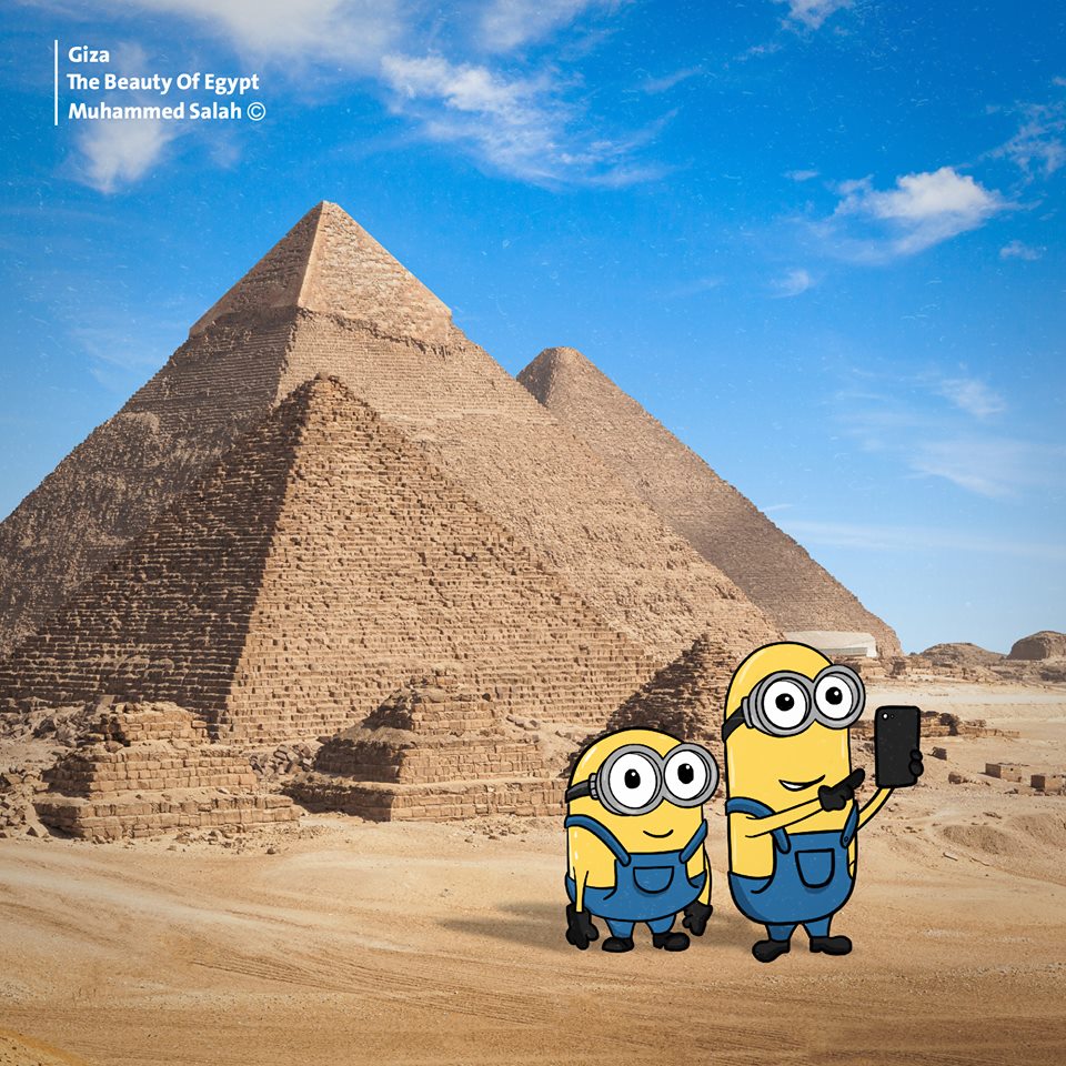 Minions أثناء التقاط السيلفى مع أهرامات الجيزة Minions أثناء التقاط السيلفى مع أهرامات الجيزة