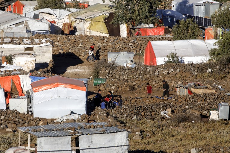 مخيم لنازحين سوريين بالقرب من قرية بريقة السورية