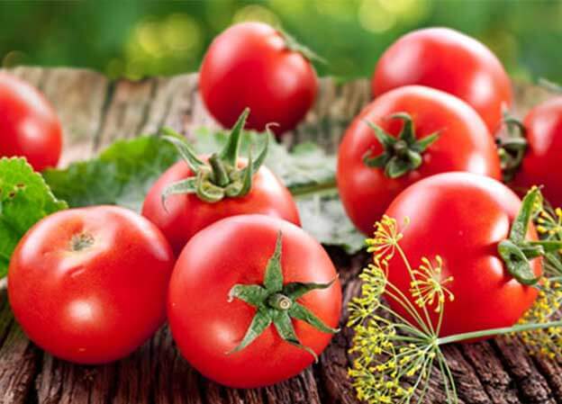 فوائد الطماطم أنها تحافظ على صحة العين