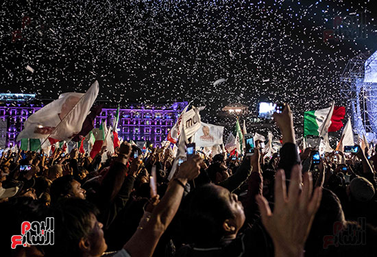 الأعلام وصور الرئيس الجديد تهيمن على المشهد