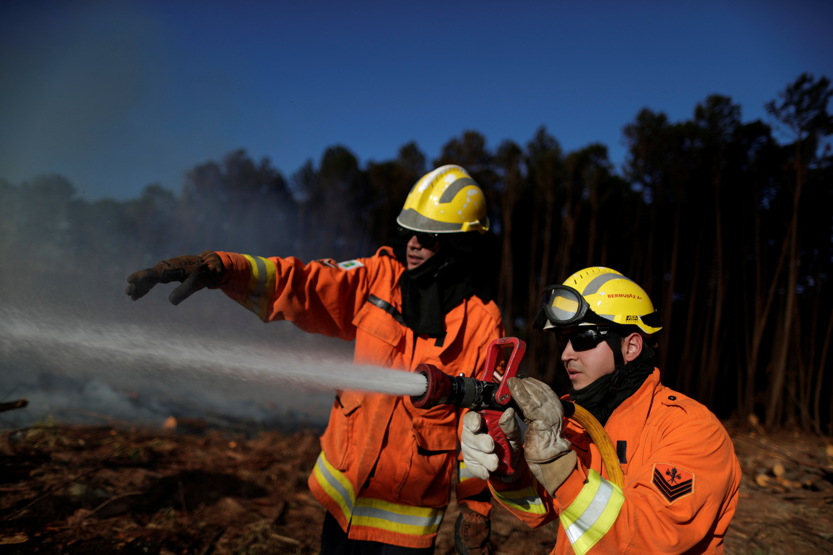 رجال الاطفاء فى البرازيل