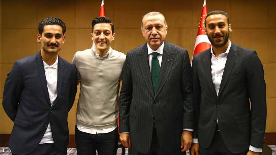 اردوغان مع اوزيل