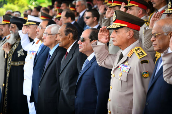 السيسى فى حفل تخرج طلبه الكليات والمعاهد العسكريه (2)