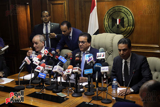 صور خالد عبد الغفار مؤتمر اعلان نتيجه تنسيق المرحله الاولى (2)