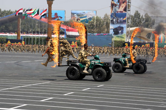 السيسى فى حفل تخرج طلبه الكليات والمعاهد العسكريه (24)