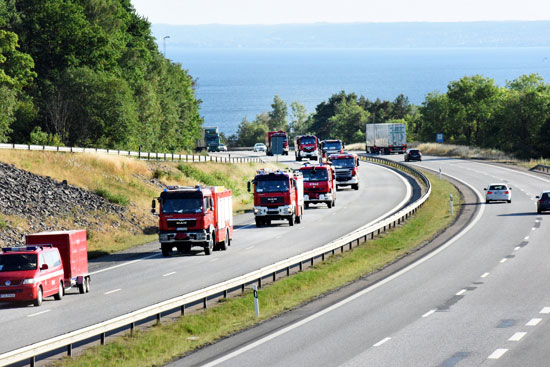 وصول فرق الإطفاء فى السويد 