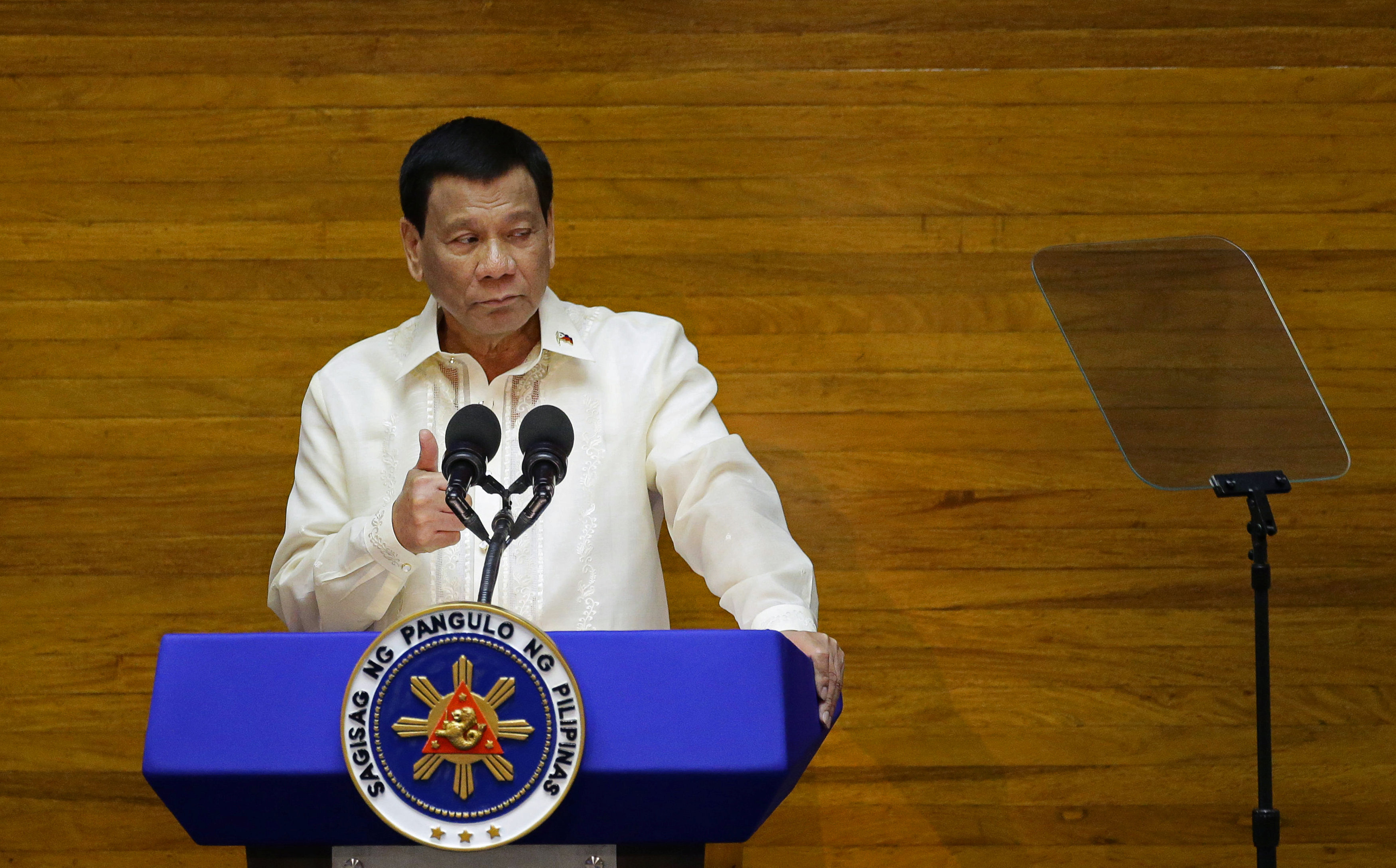 رئيس الفلبين أمام نواب بلاده