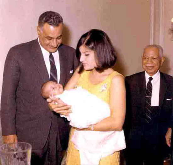 صور نادرة للزعيم جمال عبد الناصر مع عائلته  49400-جمال-عبد-الناصر--(62)