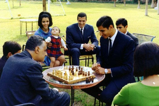 صور نادرة للزعيم جمال عبد الناصر مع عائلته  61084-جمال-عبد-الناصر--(87)