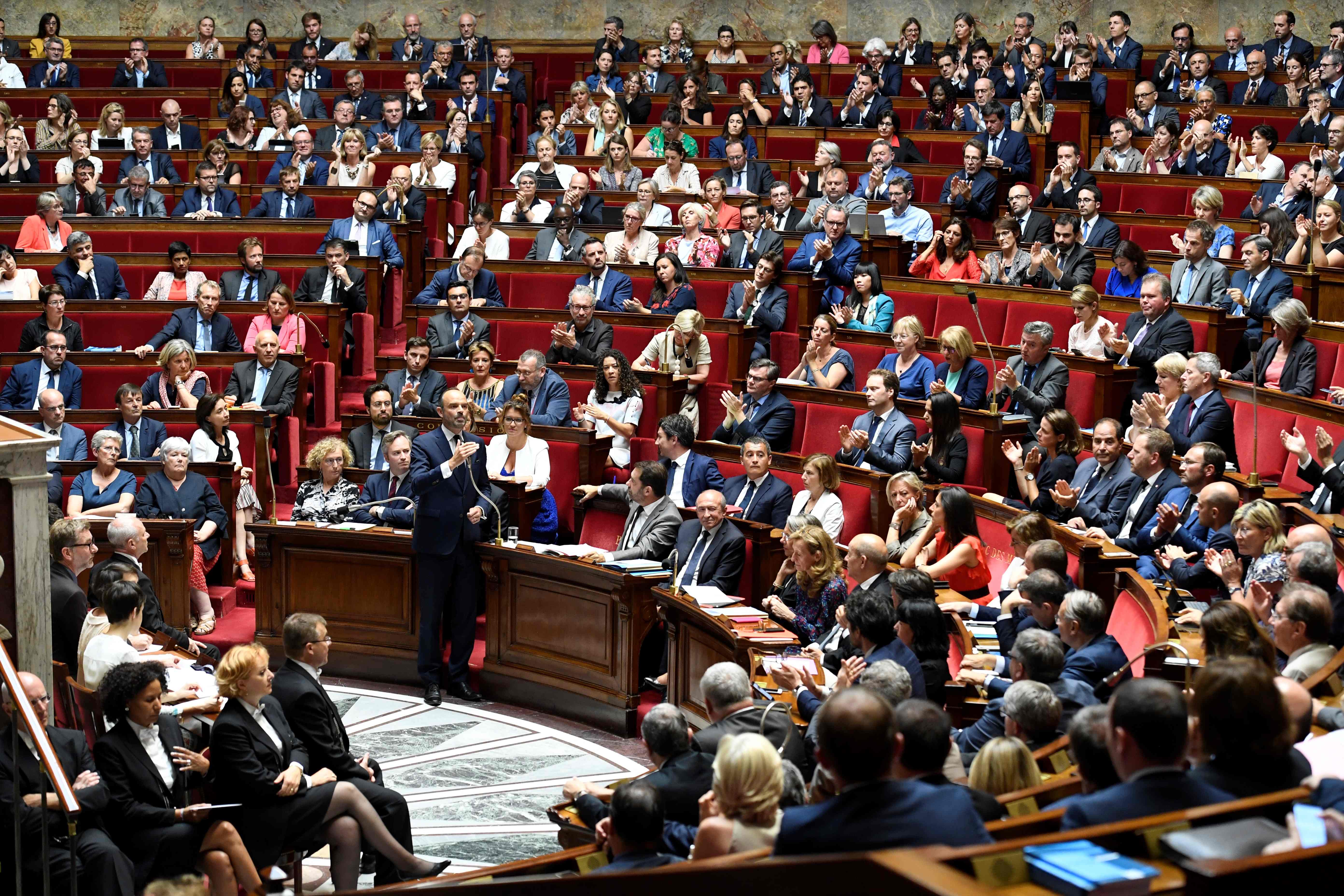 رئيس الوزراء الفرنسى أمام البرلمان