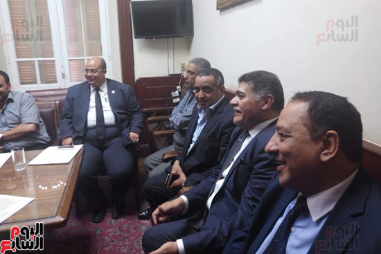 سامح عاشور يلتقى مجلس النقابة الفرعية لجنوب القاهرة (1)