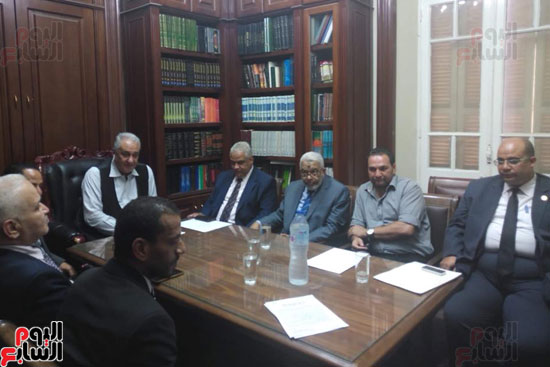 سامح عاشور يلتقى مجلس النقابة الفرعية لجنوب القاهرة (2)
