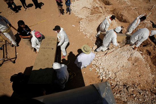 دفن جثث جماعية بالمكسيك 