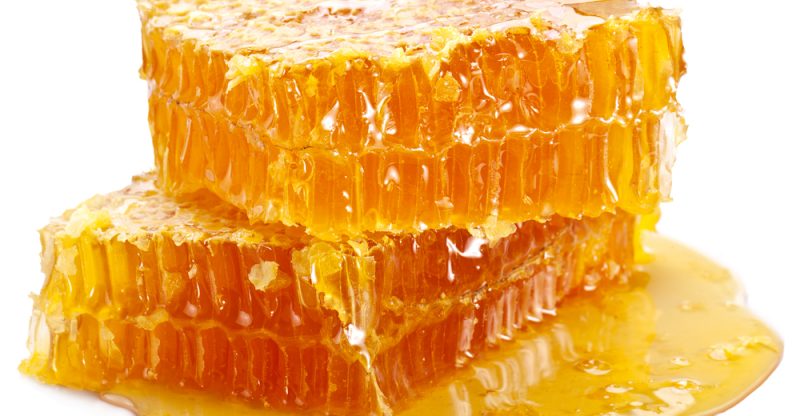 فوائد العسل فى الحر منها غنى بالمغذيات