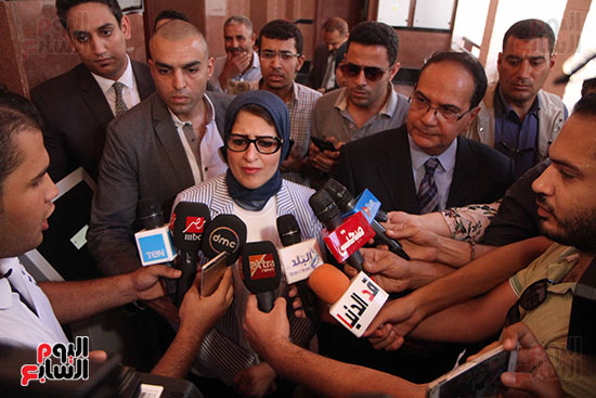 هالة زايد وزيرة الصحة تصل معهد الرمد لمتابعة مبادرة القضاء على قوائم الانتظار (24)