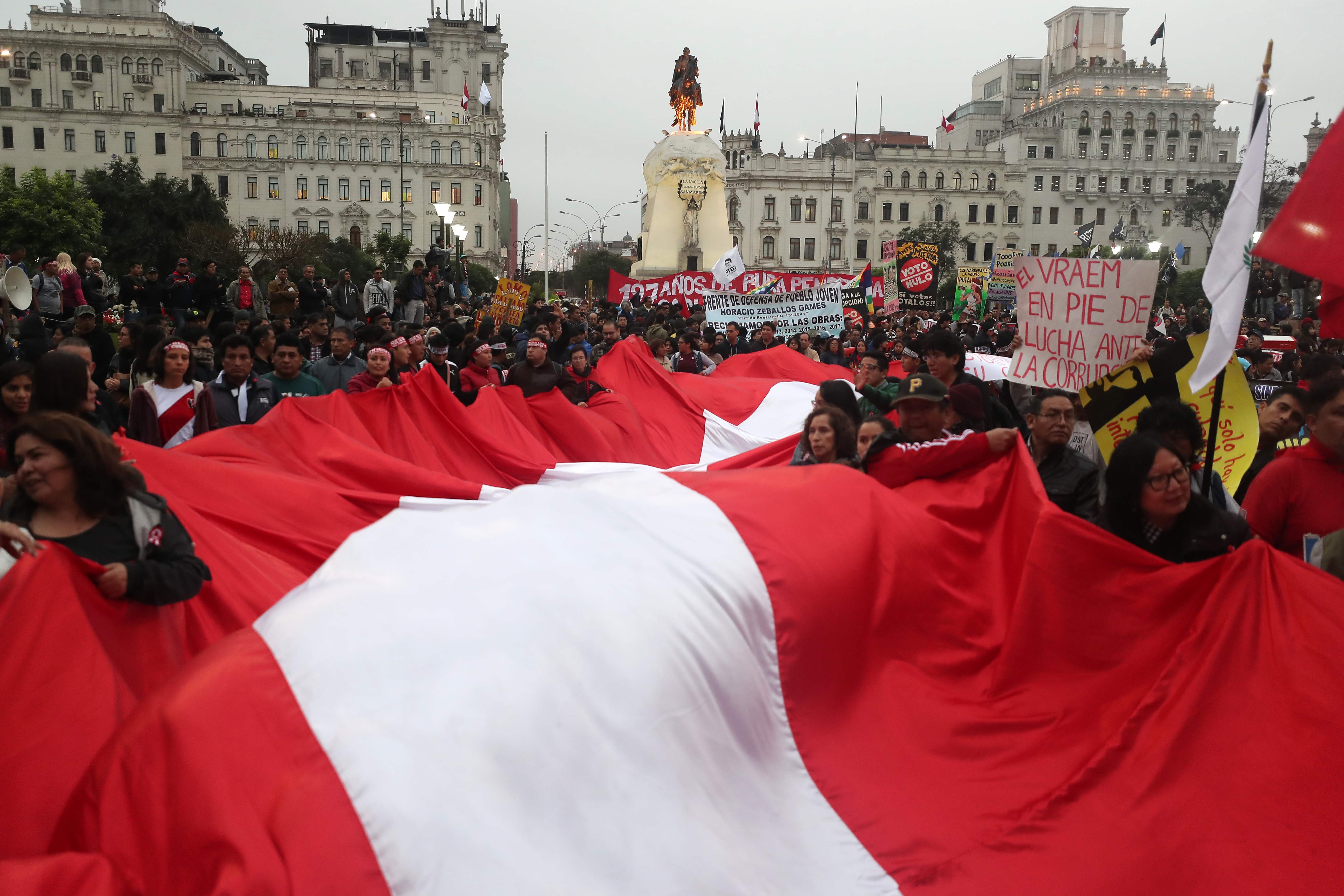 مظاهرات ضد الفساد فى بيرو