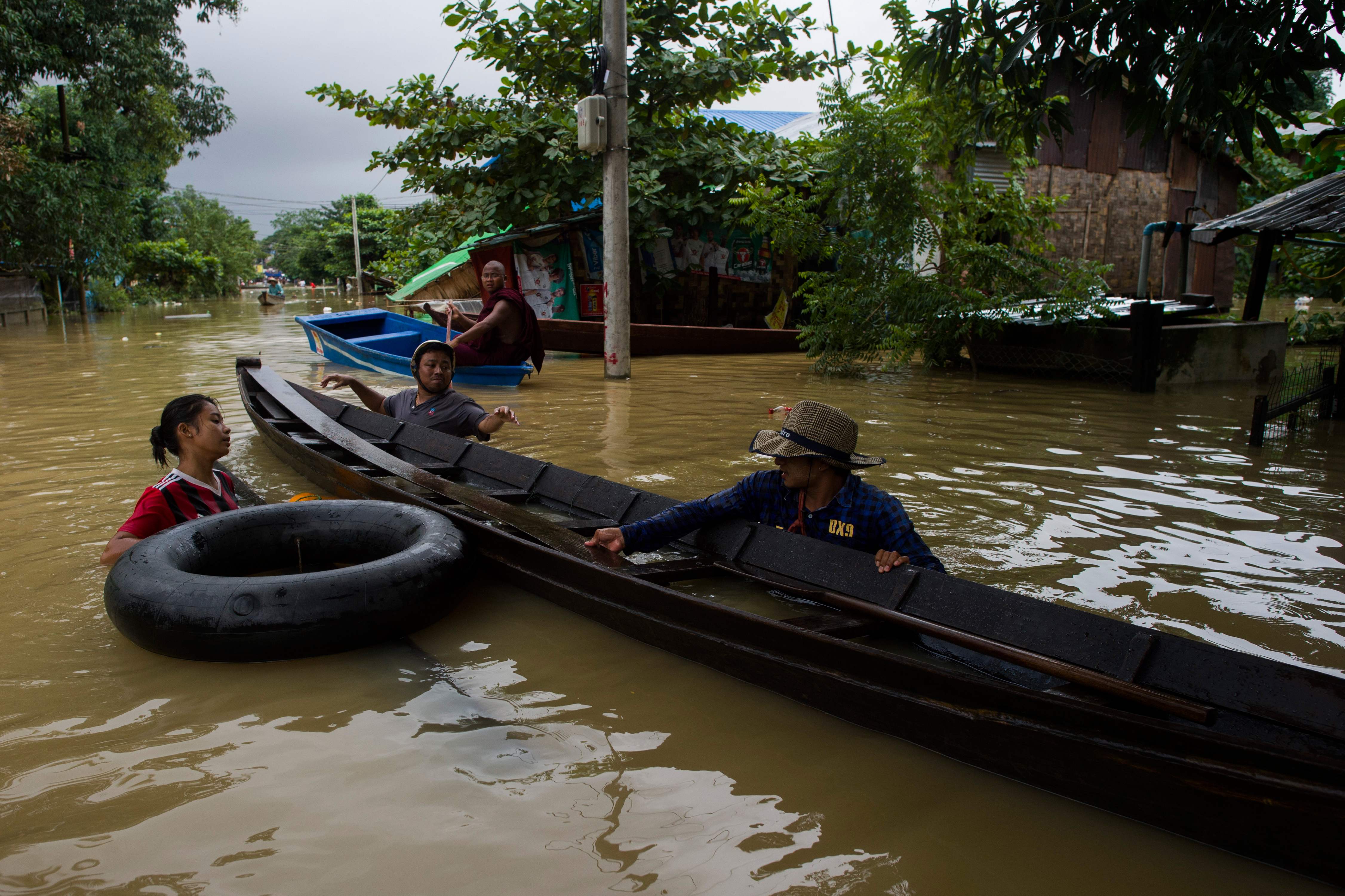 الفيضانات فى ميانمار (10)