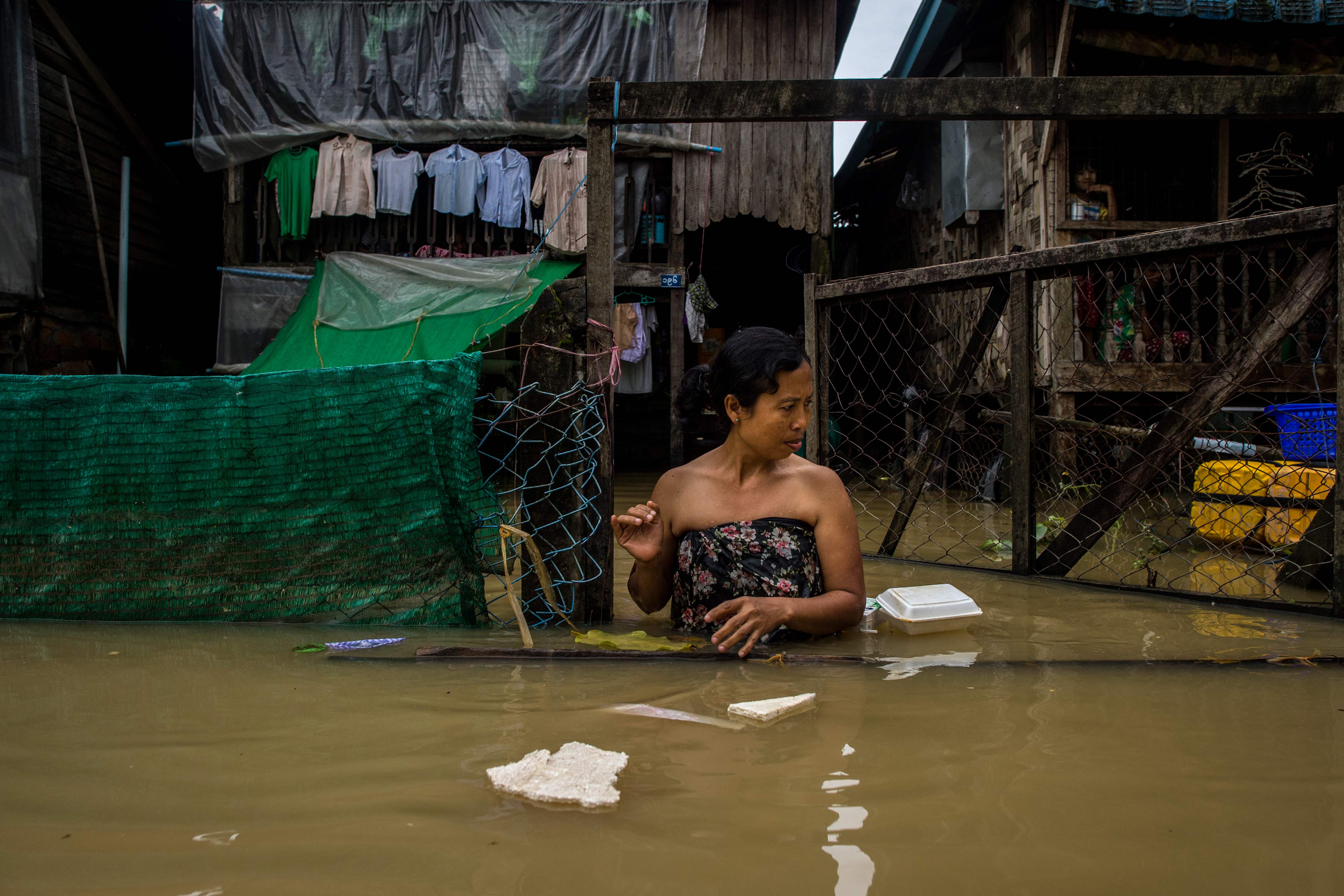 الفيضانات فى ميانمار (2)