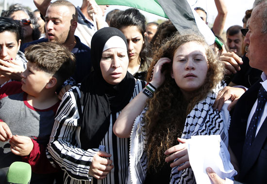 فلسطينيون يرحبون بعهد التميمى