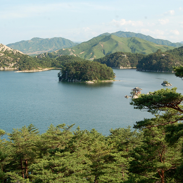 محمية جبل كومغانغ للمحيط الحيوي ، جمهورية كوريا الشعبية الديمقراطية