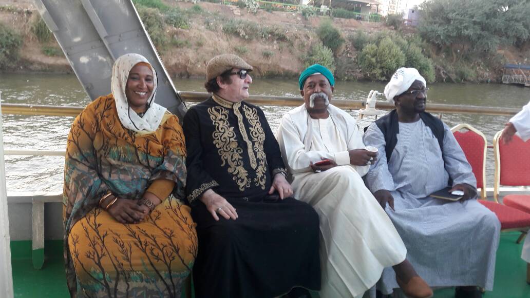 رحلة نيلية احتفاء بالنجم محي اسماعيل في نهر النيل بالسودان