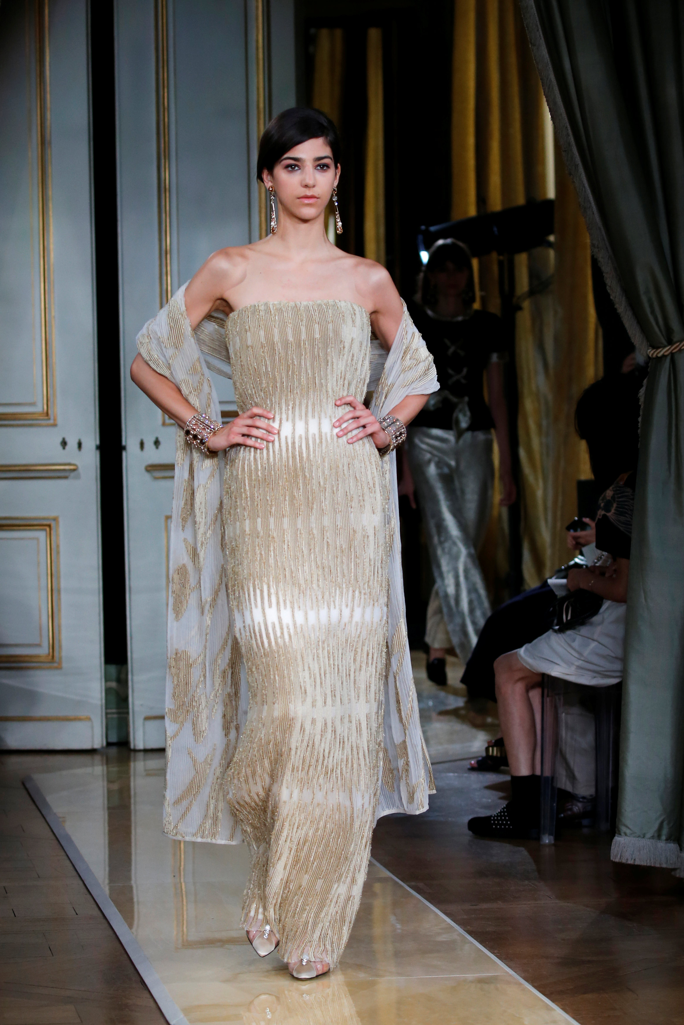 2018-07-03T172103Z_1605124265_RC12A0C79E90_RTRMADP_3_FASHION-PARIS-HAUTECOUTURE