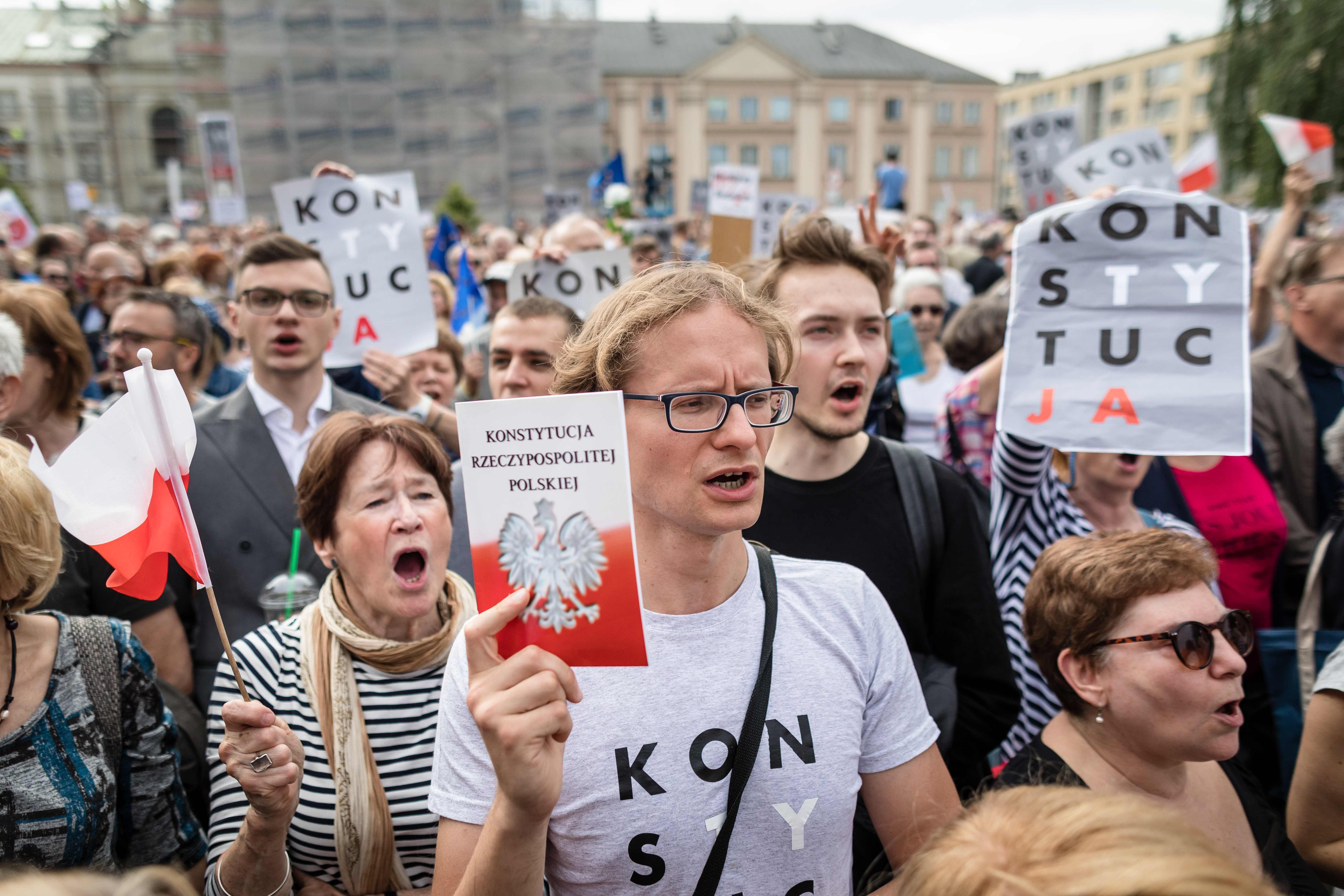 Ende des. Poland political Party. News in the Poland.