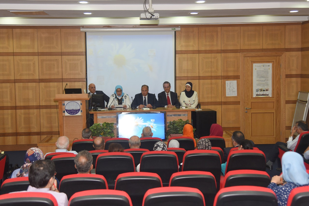 محافظ الإسكندرية يحضر ورشة المعهد العالي للصحة العامة  (5)