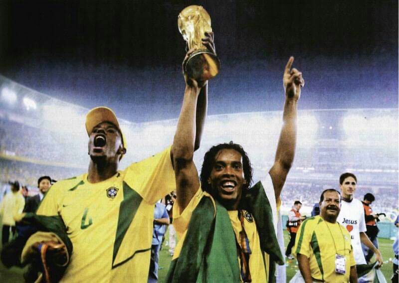 منتخب البرازيل بطل العالم 2002