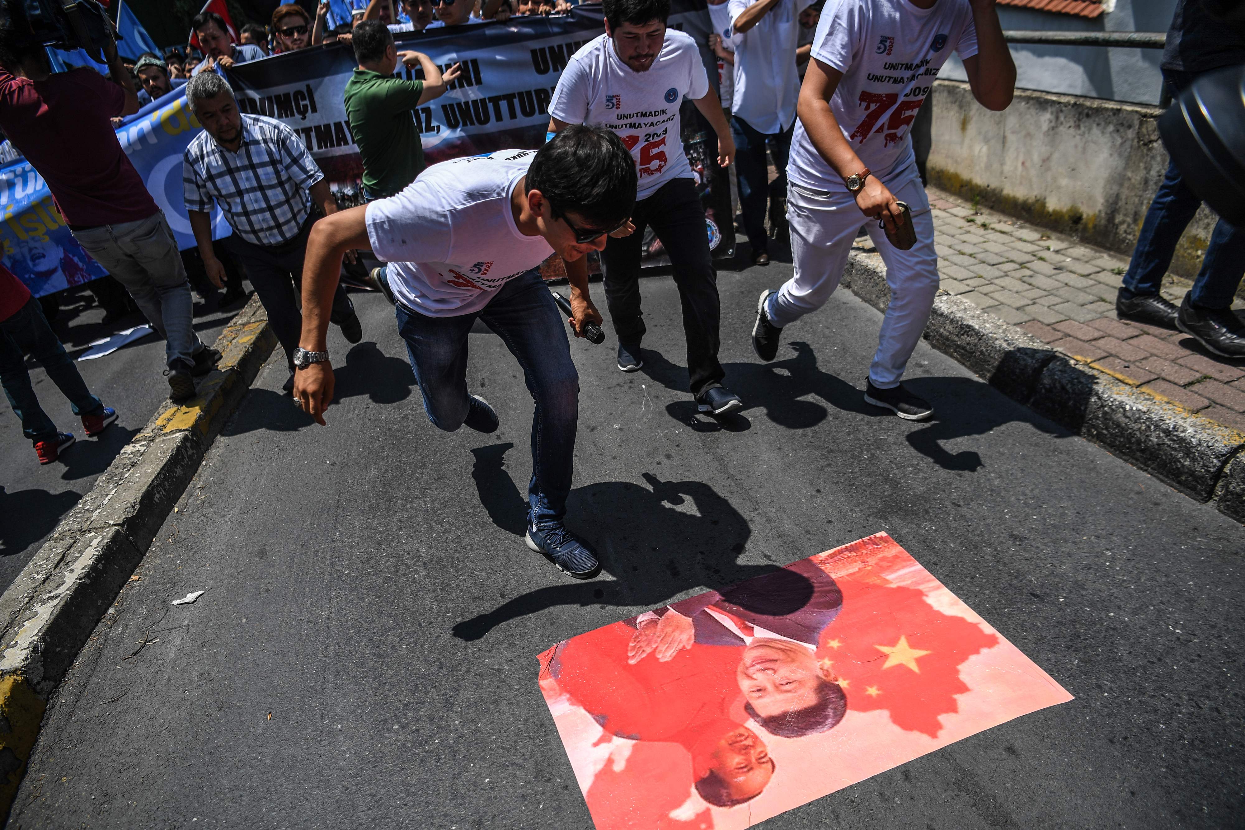 احتجاجات ضد رئيس الصين
