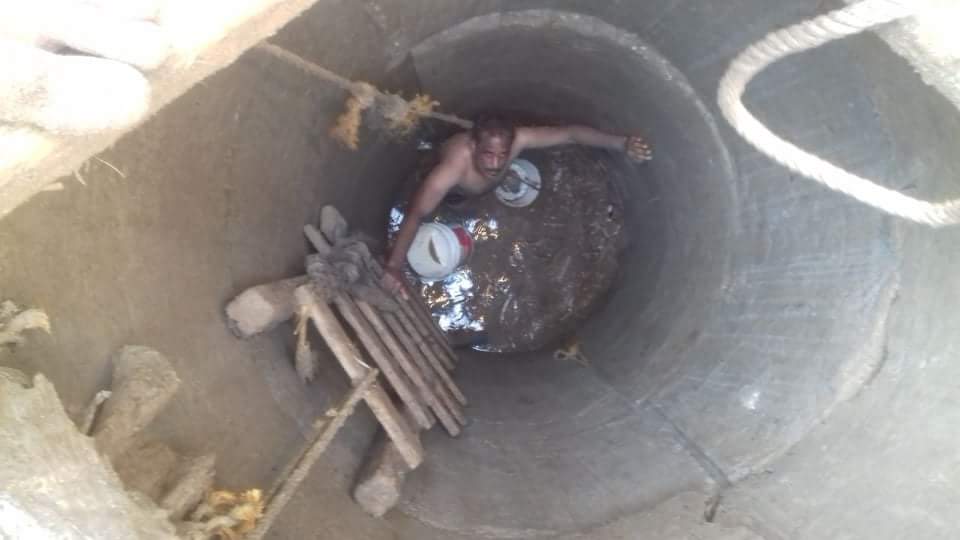  العثور على جثة شخص بعد انهيار حفرة (2)
