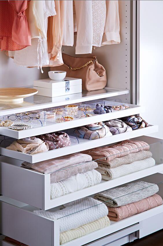 4-Closet-organizers-for-walk-in-closets