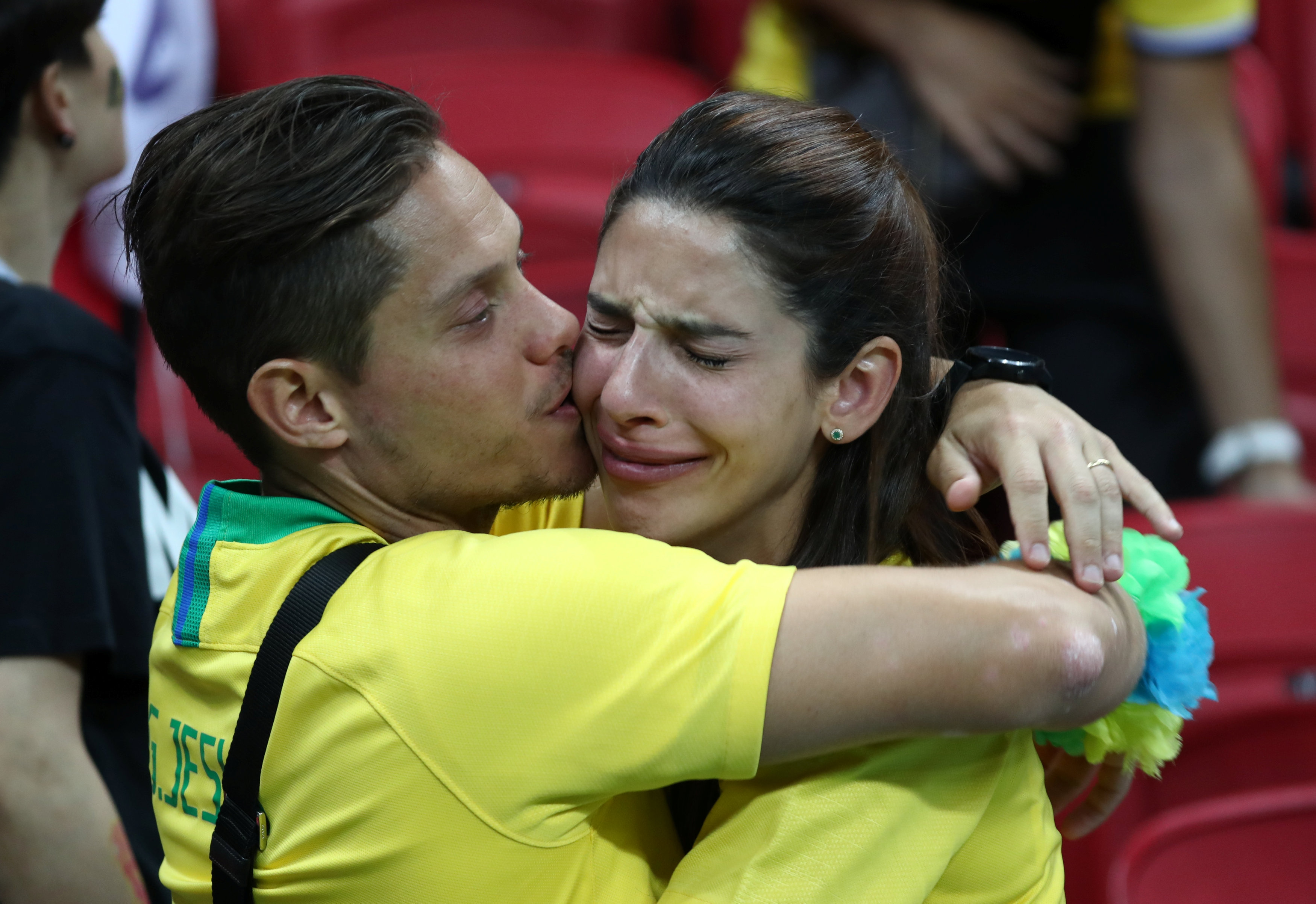 حزن الجماهير البرازيلية بعد وداع كأس العالم (7)
