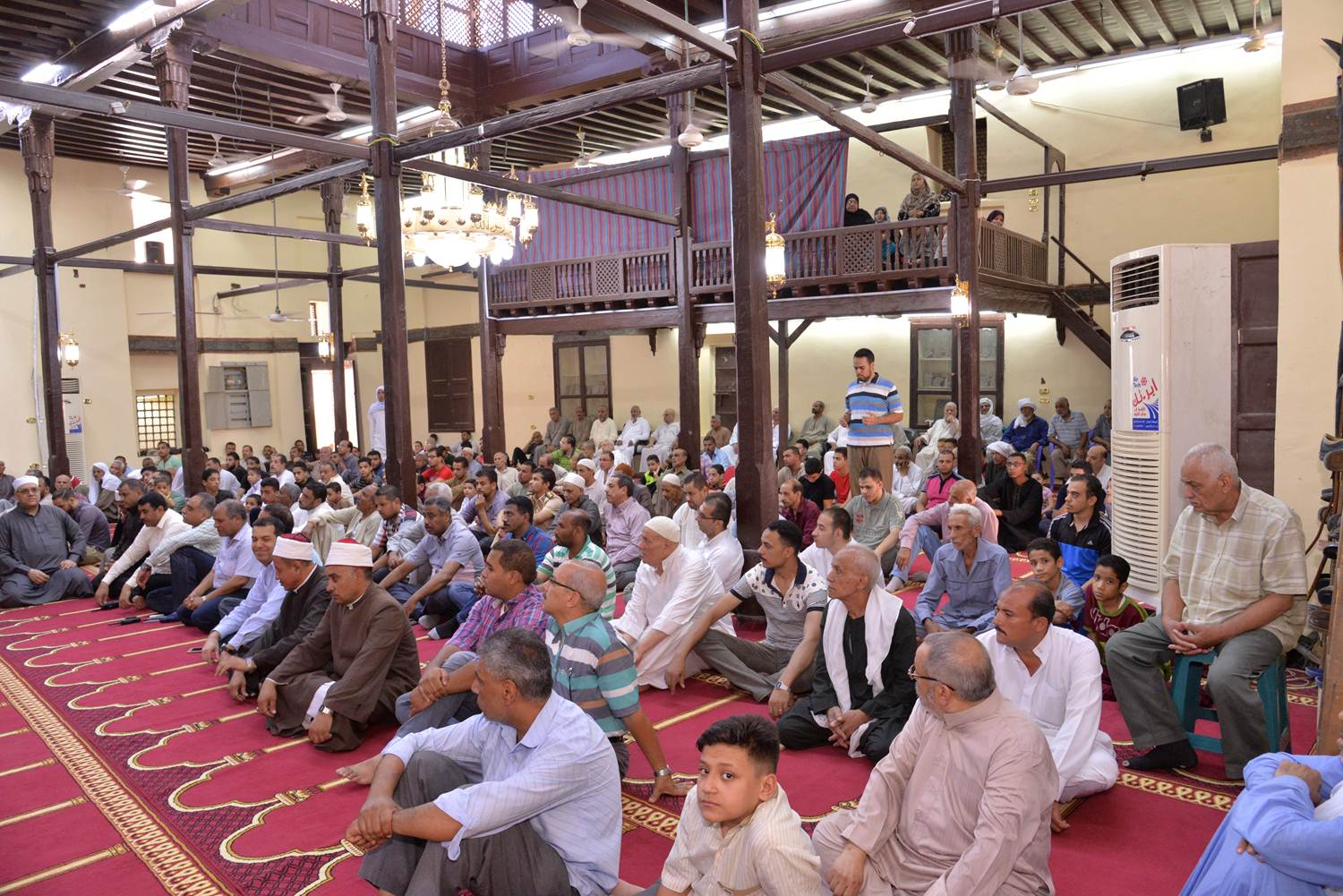 صلاة الجمعة بمسجد المجاهدين بعد التطوير (7)